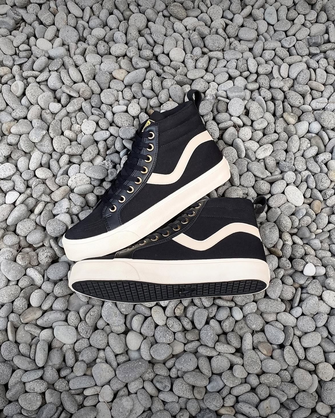 VENTELA REPUBLIC HIGH BLACK NATURAL